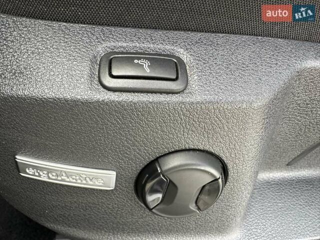 Белый Фольксваген Гольф, объемом двигателя 2 л и пробегом 209 тыс. км за 15500 $, фото 26 на Automoto.ua