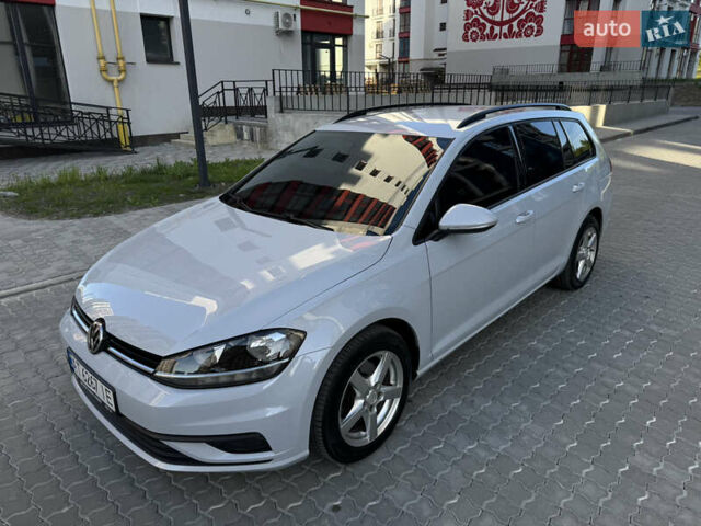 Белый Фольксваген Гольф, объемом двигателя 1.6 л и пробегом 195 тыс. км за 13499 $, фото 17 на Automoto.ua