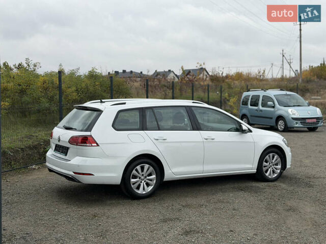 Белый Фольксваген Гольф, объемом двигателя 1.6 л и пробегом 262 тыс. км за 13350 $, фото 11 на Automoto.ua