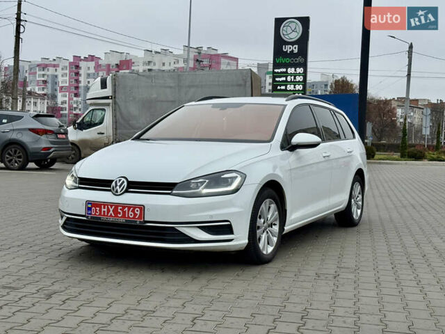 Білий Фольксваген Гольф, об'ємом двигуна 1.6 л та пробігом 217 тис. км за 12800 $, фото 4 на Automoto.ua