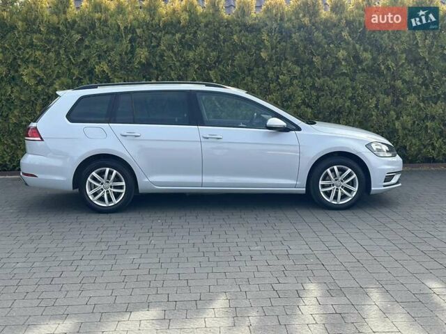 Белый Фольксваген Гольф, объемом двигателя 2 л и пробегом 209 тыс. км за 15500 $, фото 16 на Automoto.ua