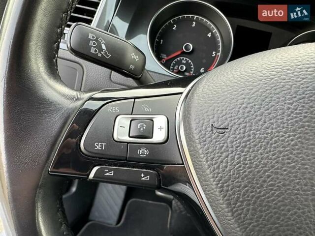 Белый Фольксваген Гольф, объемом двигателя 2 л и пробегом 209 тыс. км за 15500 $, фото 35 на Automoto.ua