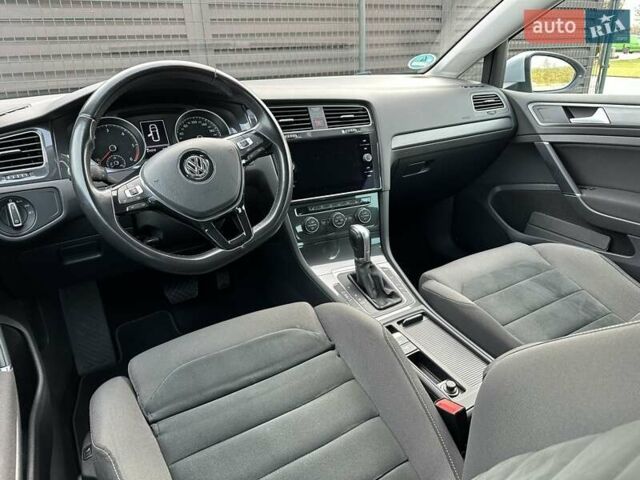 Белый Фольксваген Гольф, объемом двигателя 2 л и пробегом 209 тыс. км за 15500 $, фото 23 на Automoto.ua