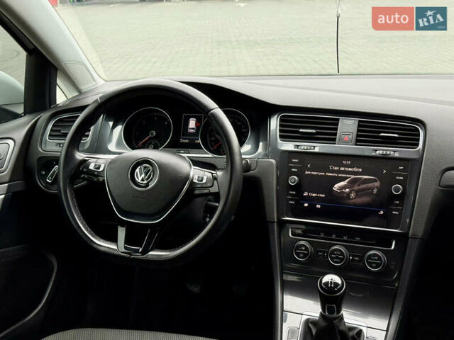 Білий Фольксваген Гольф, об'ємом двигуна 1.6 л та пробігом 217 тис. км за 12800 $, фото 35 на Automoto.ua