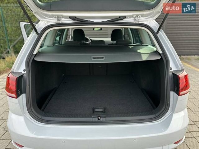 Белый Фольксваген Гольф, объемом двигателя 2 л и пробегом 209 тыс. км за 15500 $, фото 19 на Automoto.ua