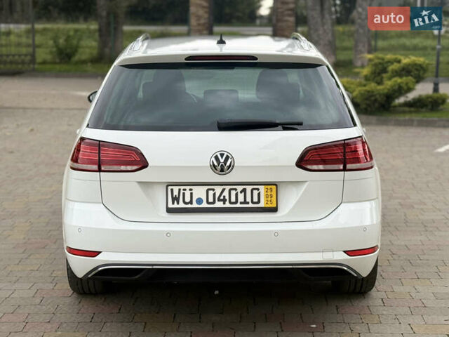 Белый Фольксваген Гольф, объемом двигателя 2 л и пробегом 184 тыс. км за 15250 $, фото 16 на Automoto.ua