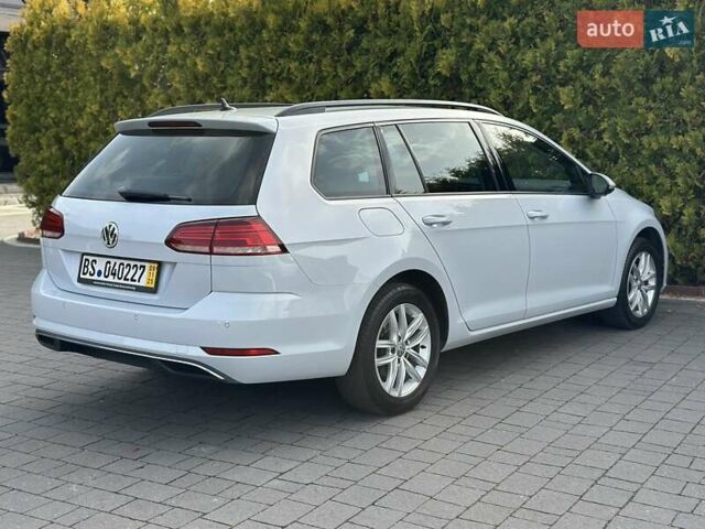 Белый Фольксваген Гольф, объемом двигателя 2 л и пробегом 209 тыс. км за 15500 $, фото 9 на Automoto.ua