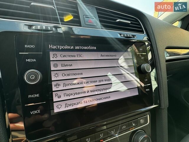Белый Фольксваген Гольф, объемом двигателя 1.97 л и пробегом 227 тыс. км за 15777 $, фото 45 на Automoto.ua