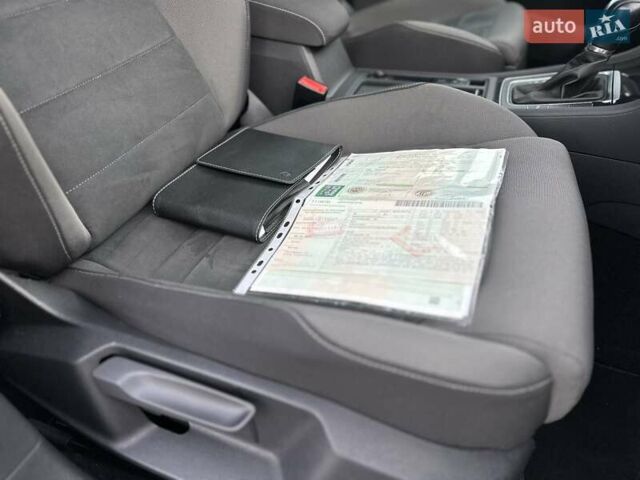 Белый Фольксваген Гольф, объемом двигателя 2 л и пробегом 209 тыс. км за 15500 $, фото 47 на Automoto.ua