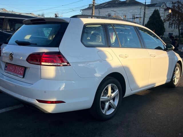 Белый Фольксваген Гольф, объемом двигателя 1.6 л и пробегом 273 тыс. км за 13300 $, фото 4 на Automoto.ua