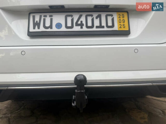 Белый Фольксваген Гольф, объемом двигателя 2 л и пробегом 184 тыс. км за 15250 $, фото 24 на Automoto.ua