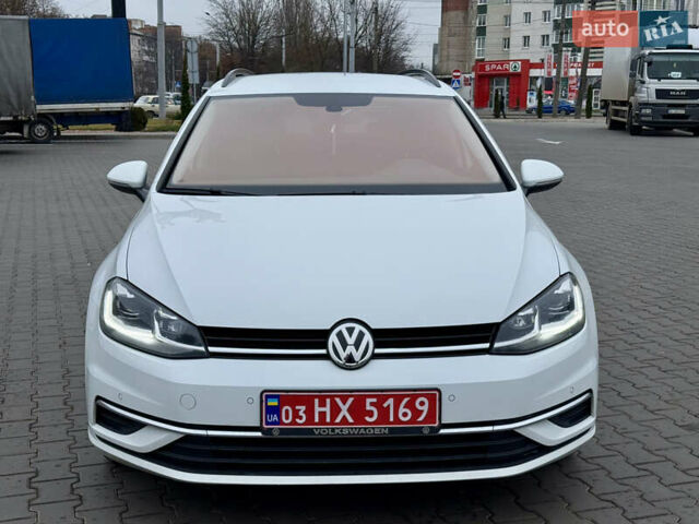 Білий Фольксваген Гольф, об'ємом двигуна 1.6 л та пробігом 217 тис. км за 12800 $, фото 14 на Automoto.ua