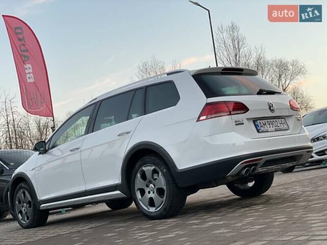 Белый Фольксваген Гольф, объемом двигателя 2 л и пробегом 235 тыс. км за 17555 $, фото 17 на Automoto.ua