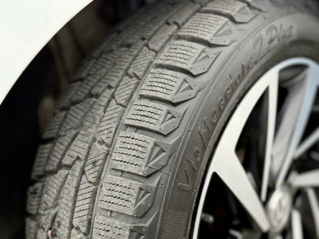 Белый Фольксваген Гольф, объемом двигателя 2 л и пробегом 252 тыс. км за 13800 $, фото 8 на Automoto.ua