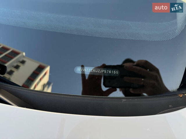 Белый Фольксваген Гольф, объемом двигателя 1.6 л и пробегом 195 тыс. км за 13499 $, фото 22 на Automoto.ua