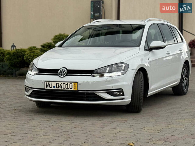 Белый Фольксваген Гольф, объемом двигателя 2 л и пробегом 184 тыс. км за 15250 $, фото 4 на Automoto.ua