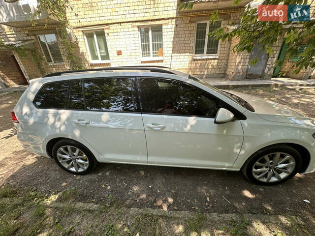 Белый Фольксваген Гольф, объемом двигателя 1.97 л и пробегом 270 тыс. км за 14900 $, фото 6 на Automoto.ua