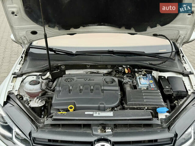 Білий Фольксваген Гольф, об'ємом двигуна 1.6 л та пробігом 217 тис. км за 12800 $, фото 40 на Automoto.ua