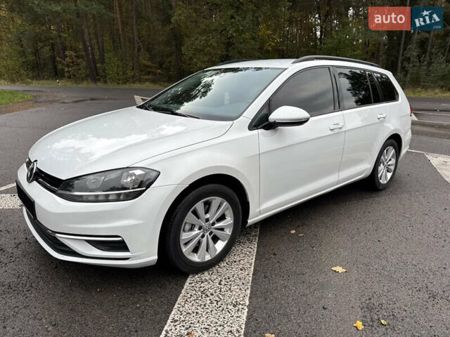 Белый Фольксваген Гольф, объемом двигателя 1.8 л и пробегом 191 тыс. км за 14200 $, фото 3 на Automoto.ua