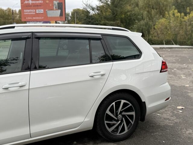 Белый Фольксваген Гольф, объемом двигателя 2 л и пробегом 252 тыс. км за 13800 $, фото 14 на Automoto.ua