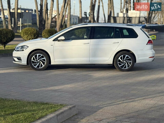 Белый Фольксваген Гольф, объемом двигателя 1.6 л и пробегом 166 тыс. км за 14250 $, фото 26 на Automoto.ua