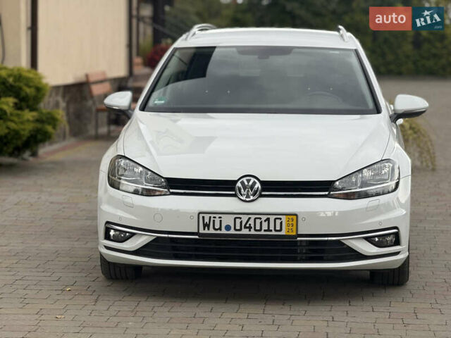 Белый Фольксваген Гольф, объемом двигателя 2 л и пробегом 184 тыс. км за 15250 $, фото 2 на Automoto.ua