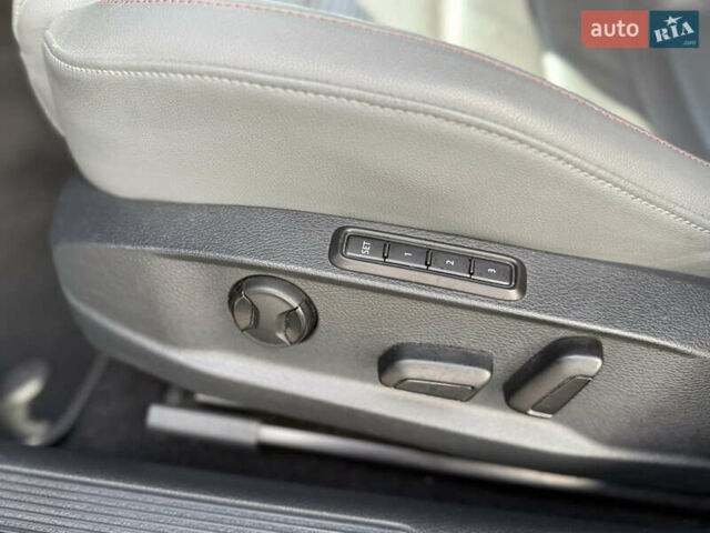 Белый Фольксваген Гольф, объемом двигателя 1.97 л и пробегом 280 тыс. км за 15850 $, фото 11 на Automoto.ua