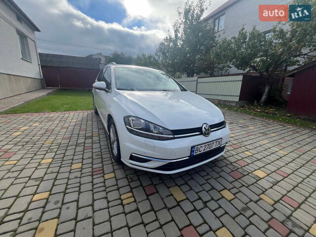 Белый Фольксваген Гольф, объемом двигателя 1.6 л и пробегом 183 тыс. км за 15500 $, фото 26 на Automoto.ua