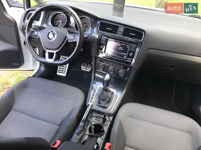 Білий Фольксваген Гольф, об'ємом двигуна 1.8 л та пробігом 136 тис. км за 15700 $, фото 16 на Automoto.ua