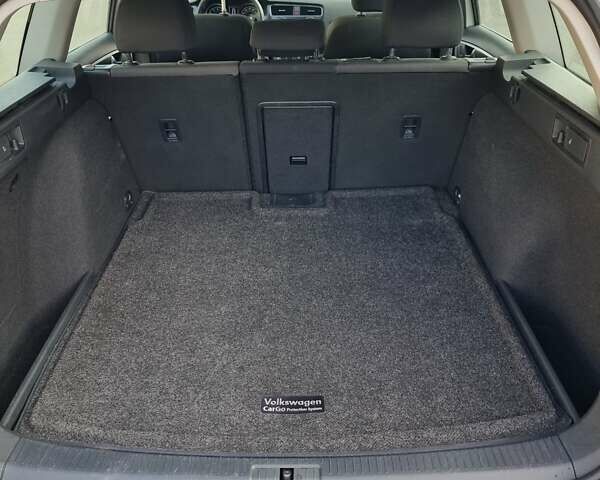 Белый Фольксваген Гольф, объемом двигателя 1.8 л и пробегом 53 тыс. км за 13500 $, фото 21 на Automoto.ua