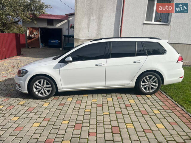 Белый Фольксваген Гольф, объемом двигателя 1.6 л и пробегом 183 тыс. км за 15500 $, фото 5 на Automoto.ua