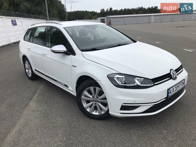 Білий Фольксваген Гольф, об'ємом двигуна 1.8 л та пробігом 136 тис. км за 15700 $, фото 2 на Automoto.ua