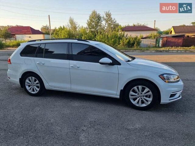 Белый Фольксваген Гольф, объемом двигателя 1.8 л и пробегом 53 тыс. км за 13500 $, фото 4 на Automoto.ua