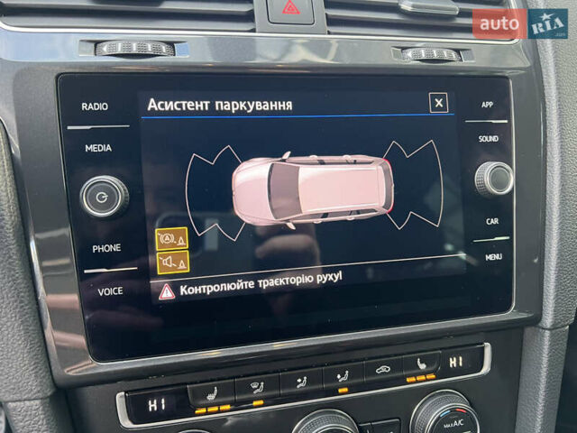 Белый Фольксваген Гольф, объемом двигателя 1.6 л и пробегом 81 тыс. км за 13300 $, фото 35 на Automoto.ua
