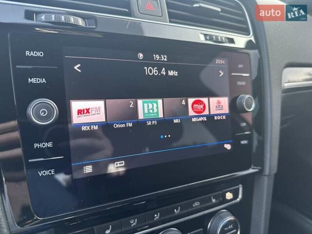 Белый Фольксваген Гольф, объемом двигателя 1.97 л и пробегом 233 тыс. км за 16750 $, фото 55 на Automoto.ua