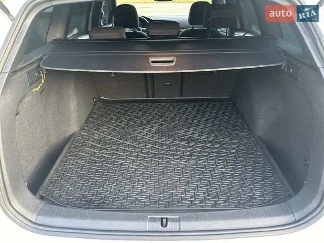 Белый Фольксваген Гольф, объемом двигателя 1.97 л и пробегом 233 тыс. км за 16750 $, фото 34 на Automoto.ua