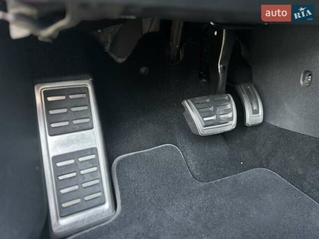 Белый Фольксваген Гольф, объемом двигателя 1.97 л и пробегом 233 тыс. км за 16750 $, фото 51 на Automoto.ua