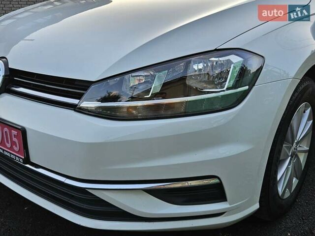 Белый Фольксваген Гольф, объемом двигателя 1.4 л и пробегом 232 тыс. км за 12900 $, фото 8 на Automoto.ua