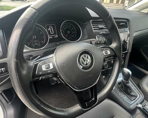 Білий Фольксваген Гольф, об'ємом двигуна 1.4 л та пробігом 175 тис. км за 13500 $, фото 7 на Automoto.ua