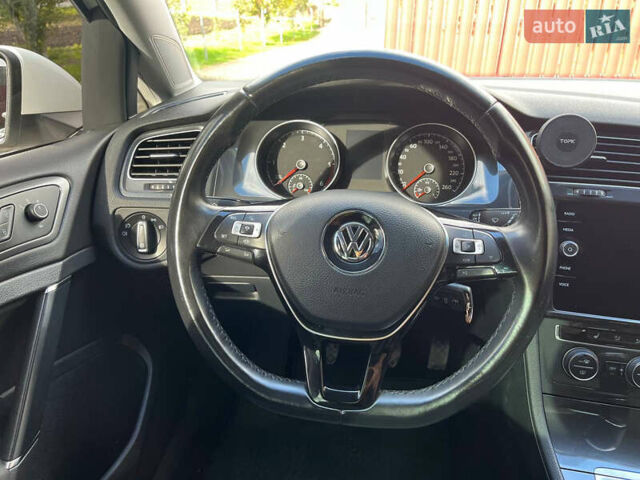 Белый Фольксваген Гольф, объемом двигателя 1.6 л и пробегом 183 тыс. км за 15500 $, фото 35 на Automoto.ua