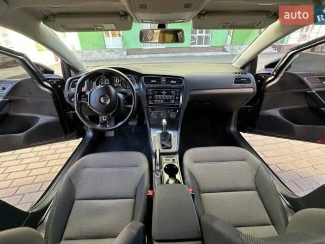 Белый Фольксваген Гольф, объемом двигателя 1.8 л и пробегом 53 тыс. км за 13500 $, фото 23 на Automoto.ua