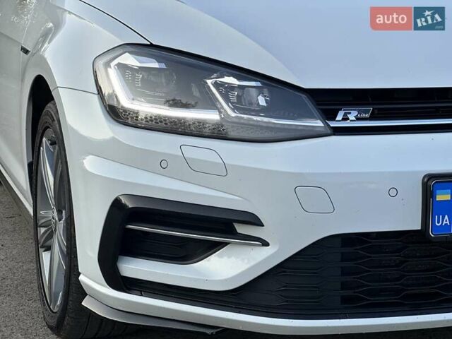 Белый Фольксваген Гольф, объемом двигателя 1.97 л и пробегом 233 тыс. км за 16750 $, фото 25 на Automoto.ua