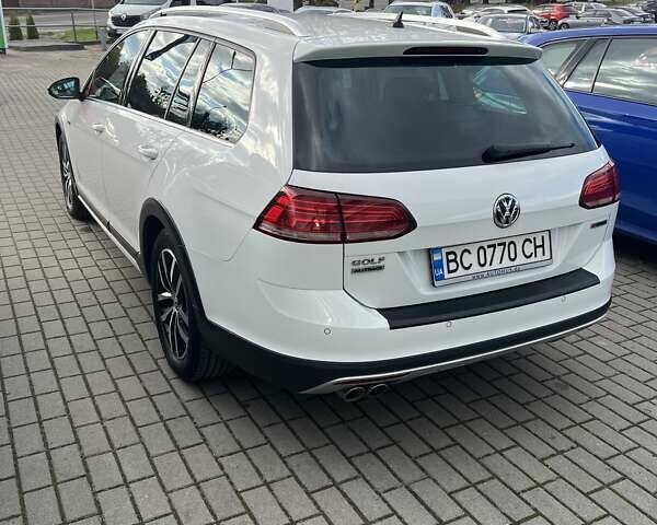 Белый Фольксваген Гольф, объемом двигателя 1.97 л и пробегом 227 тыс. км за 19600 $, фото 8 на Automoto.ua