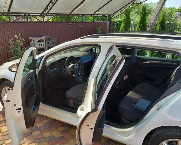 Белый Фольксваген Гольф, объемом двигателя 1.6 л и пробегом 174 тыс. км за 14750 $, фото 6 на Automoto.ua