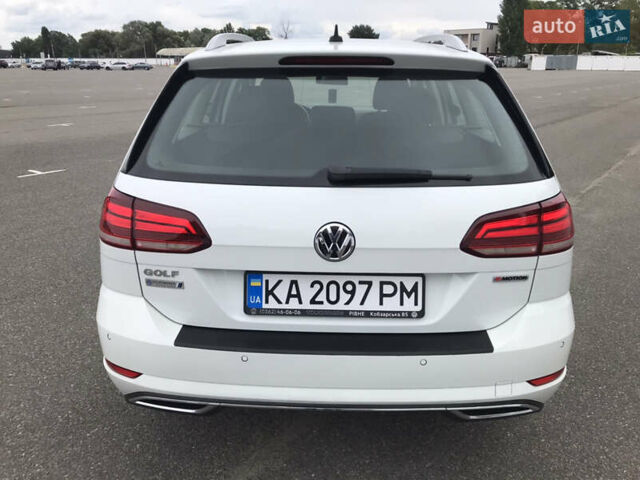Білий Фольксваген Гольф, об'ємом двигуна 1.8 л та пробігом 136 тис. км за 15700 $, фото 6 на Automoto.ua