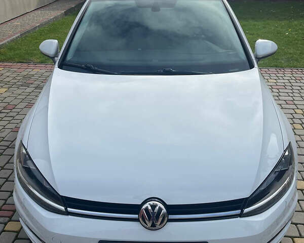 Белый Фольксваген Гольф, объемом двигателя 1.6 л и пробегом 183 тыс. км за 15500 $, фото 27 на Automoto.ua