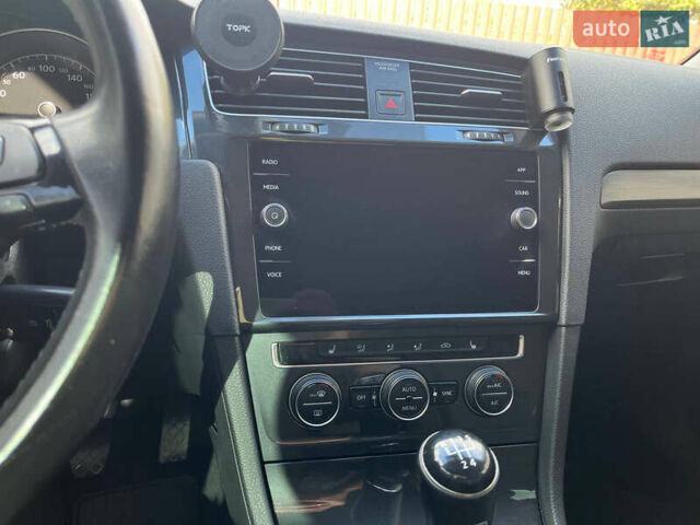 Белый Фольксваген Гольф, объемом двигателя 1.6 л и пробегом 183 тыс. км за 15500 $, фото 36 на Automoto.ua