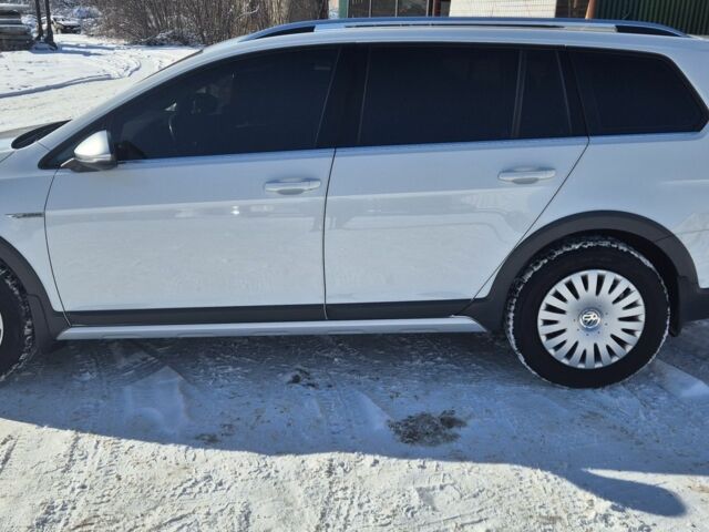 Белый Фольксваген Гольф, объемом двигателя 1.8 л и пробегом 23 тыс. км за 15100 $, фото 4 на Automoto.ua