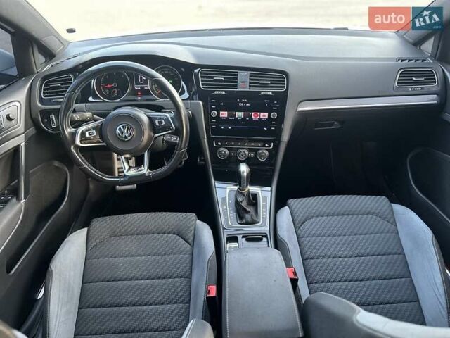 Белый Фольксваген Гольф, объемом двигателя 1.97 л и пробегом 233 тыс. км за 16750 $, фото 42 на Automoto.ua