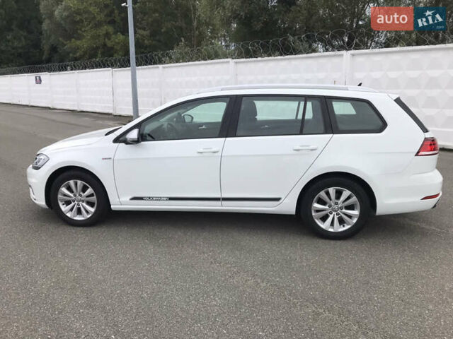 Білий Фольксваген Гольф, об'ємом двигуна 1.8 л та пробігом 136 тис. км за 15700 $, фото 4 на Automoto.ua